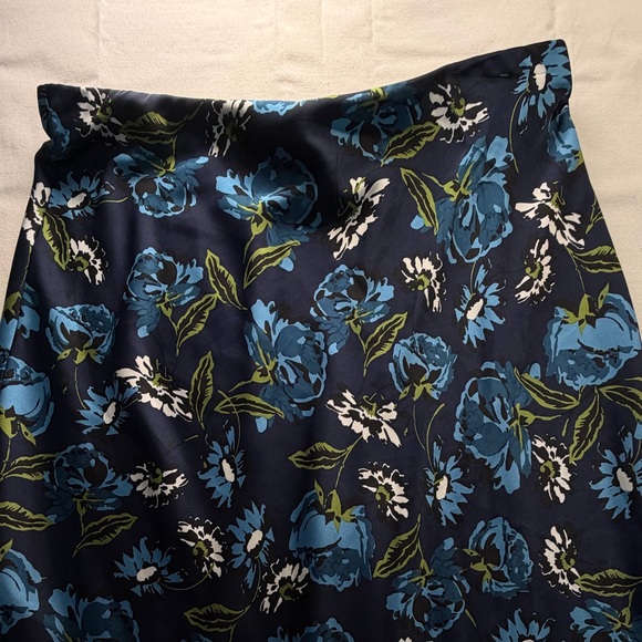 On 34th Floral Midi Slip Skirt Green/Blue Floral Print Sz Small Boho Cottagecore - Picture 3 of 7